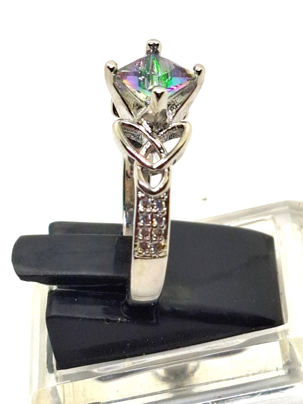 Zilveren ring met Regenboogkristal