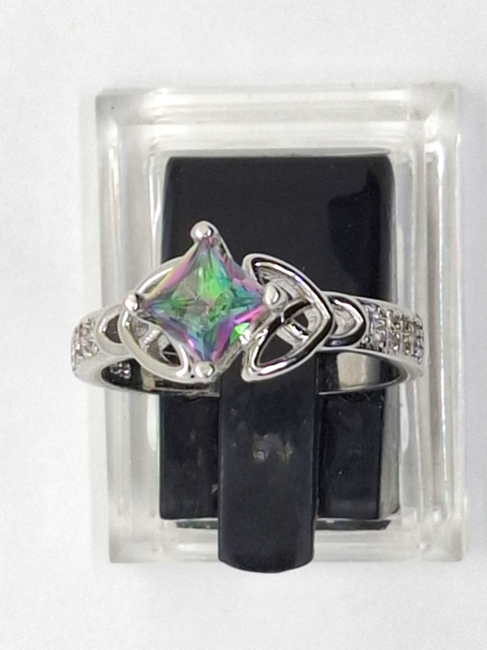 Zilveren ring met Regenboogkristal