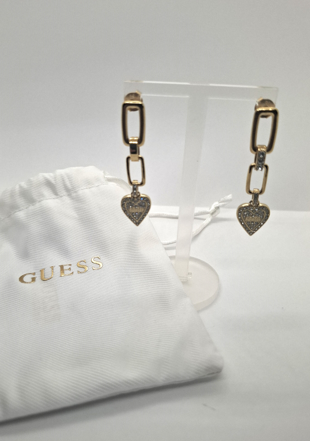 Guess damesoorbellen hartvorm