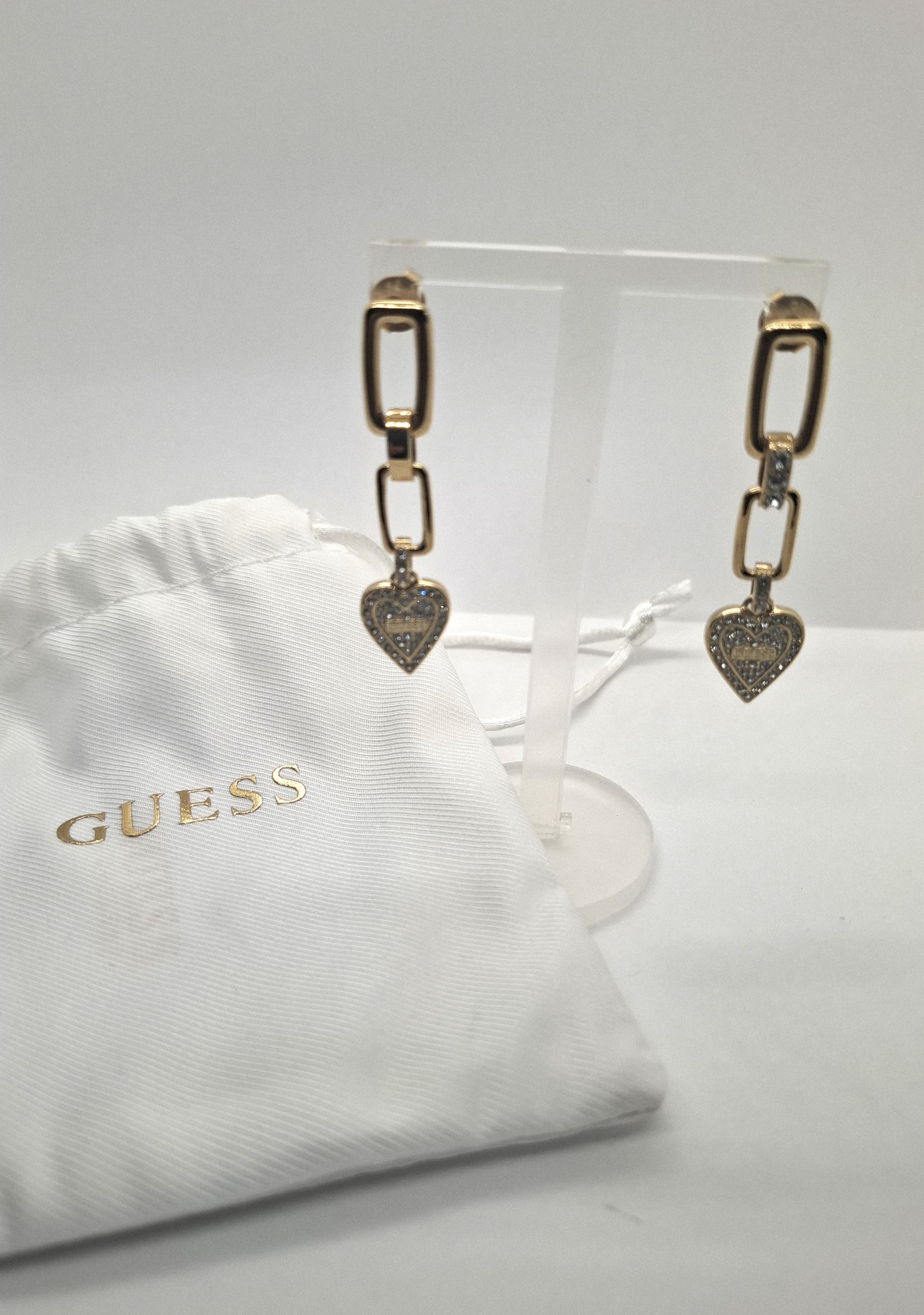 Guess damesoorbellen hartvorm