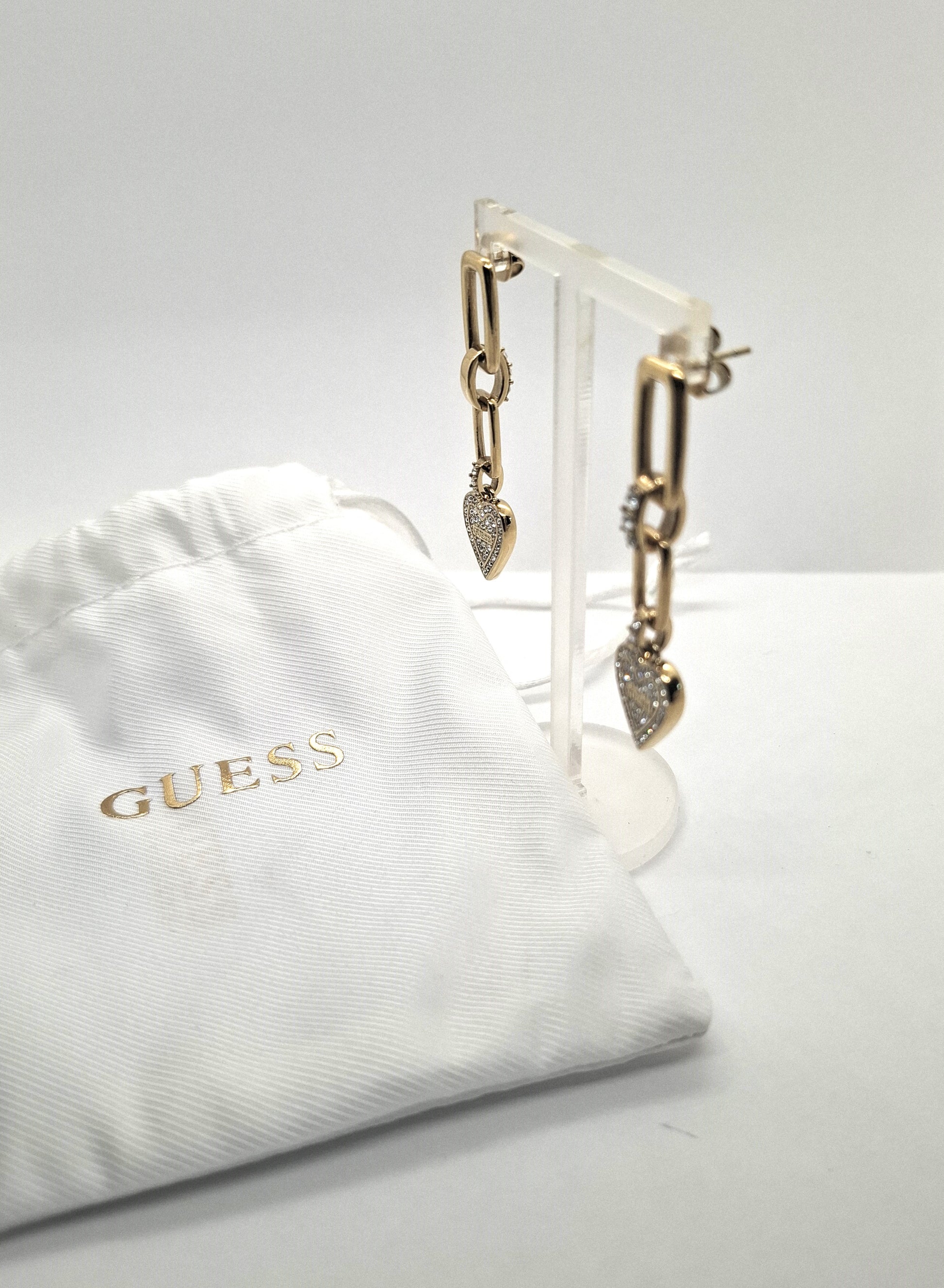 Guess damesoorbellen hartvorm