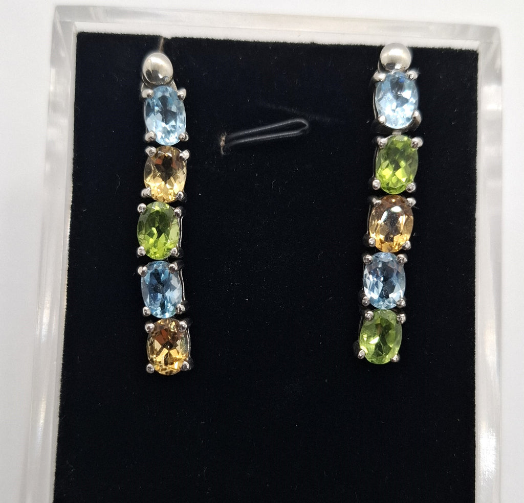 Zilveren damesoorbellen kubus