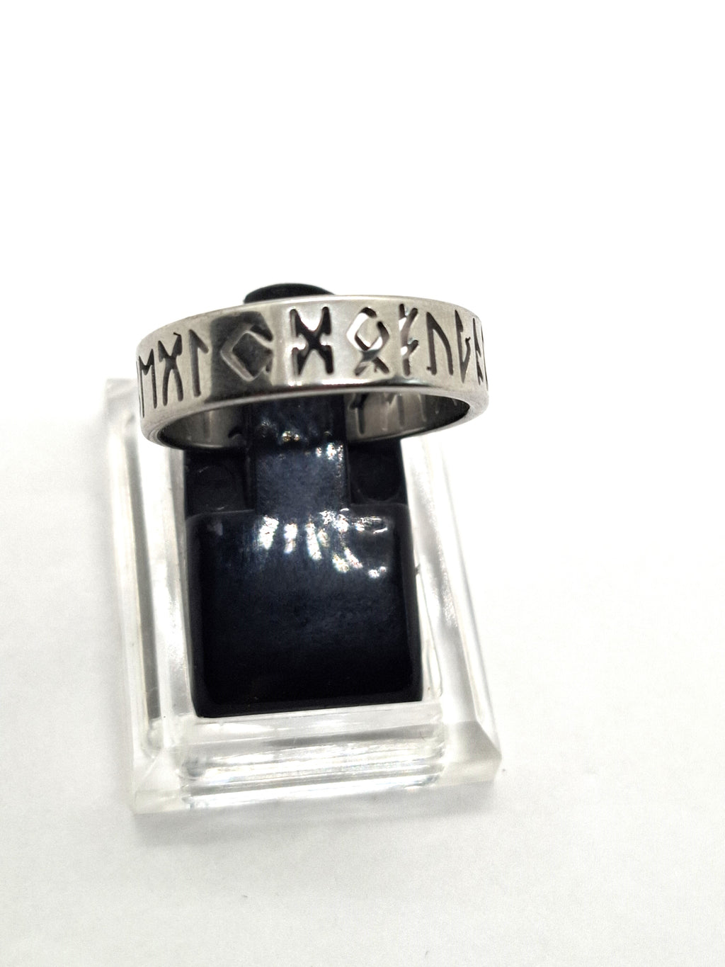 Runes ring