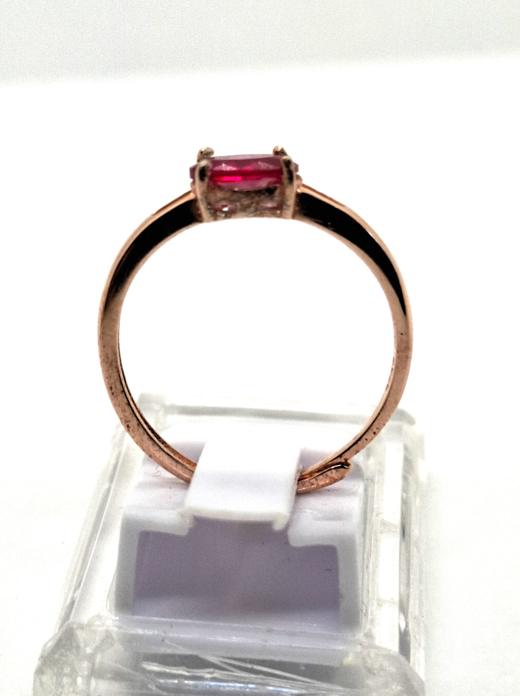 Zilveren ring met Robijn