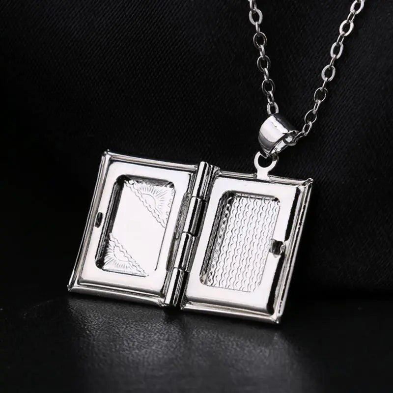 Heart-Shaped Love Necklace with Openwork Photo Locket