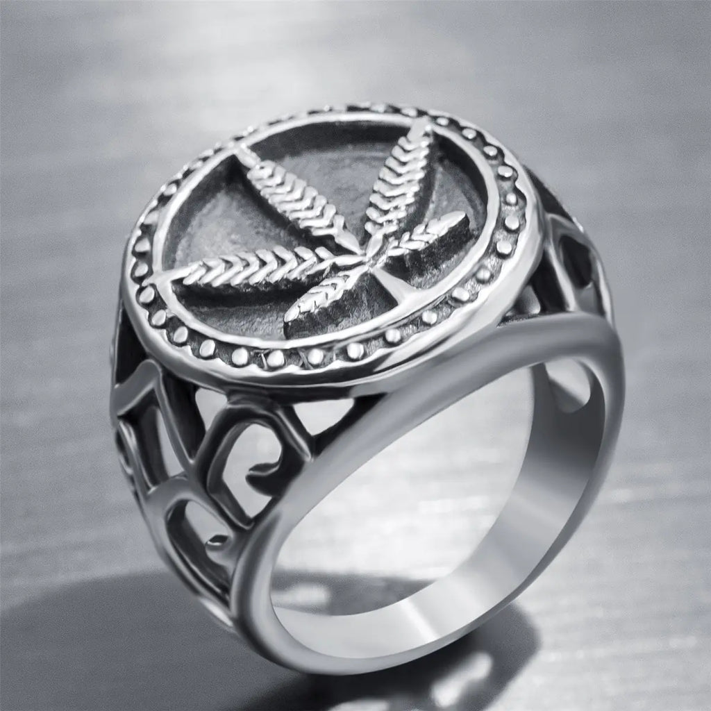 Personalized Maple Leaf Pattern Ring for Men